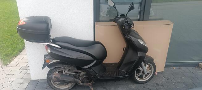 Skuter Peugeot Kisbee