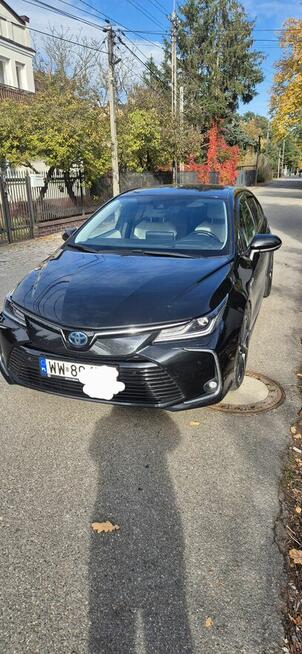 Sprzedam Toyota Corolla sedan hybryda