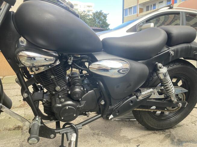 Motocykl Keeway Superlight 125