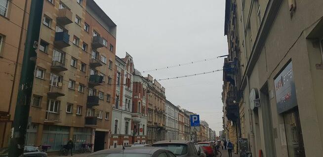 Lokal gastronomiczny/handlowy z witrynami blisko Rynku.