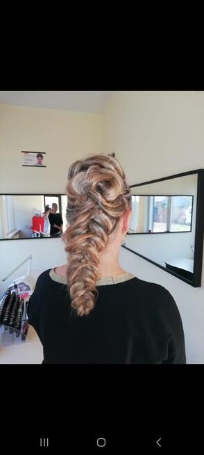 Szukam fryzjera, fryzjerkę