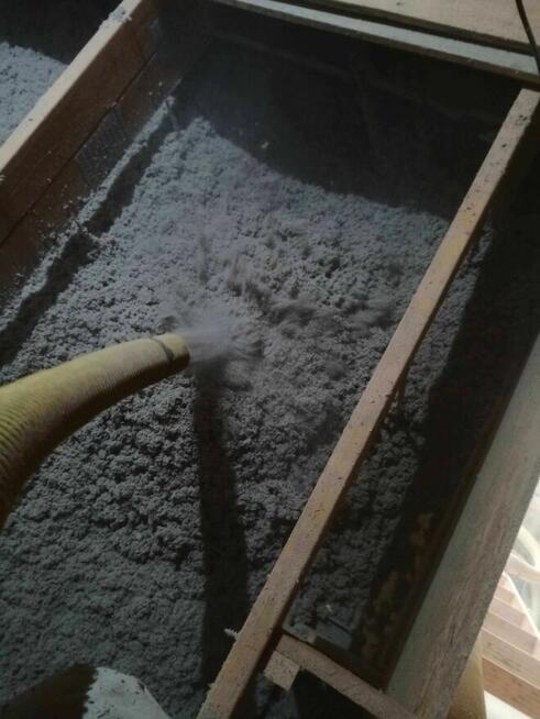 Wdmuchiwanie Celulozy Wełną Ocieplenie Domu Dachu Poddasza