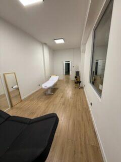 Sprzedam lokal usługowy 90 m2