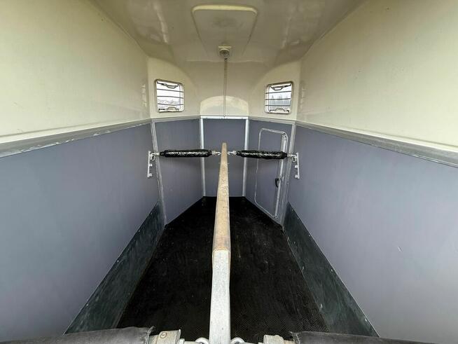 Humbaur Balios Przyczepa dla 2 koni używana zarejestrowana