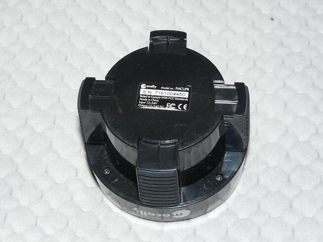 Transmiter FM do samochodu jack iPhone iPod