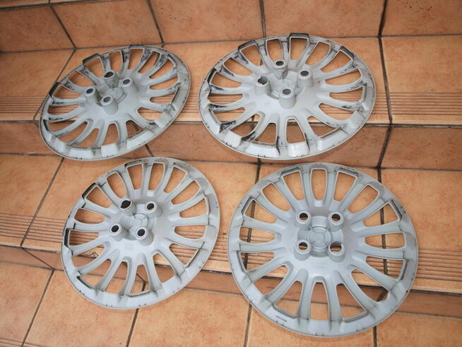 Fiat kołpaki 15 oryginalne (komplet 4 sztuki)