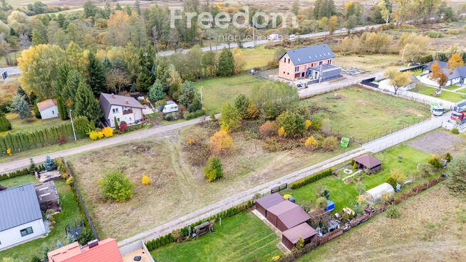 Atrakcyjna działka w Solcu pod dom lub usługi