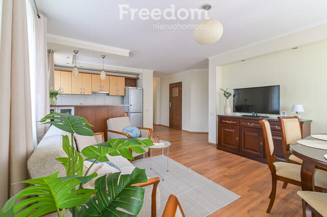 Ustawne mieszkanie z dużym tarasem