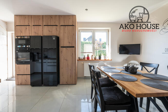 Dom marzeń w Choroszczy – 225 m², kominek, 7 pokoi