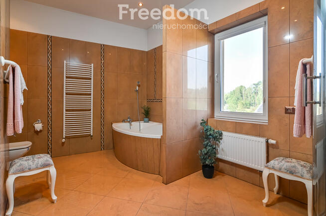 Dom w pięknej okolicy nad jeziorem, 700 m Osowej