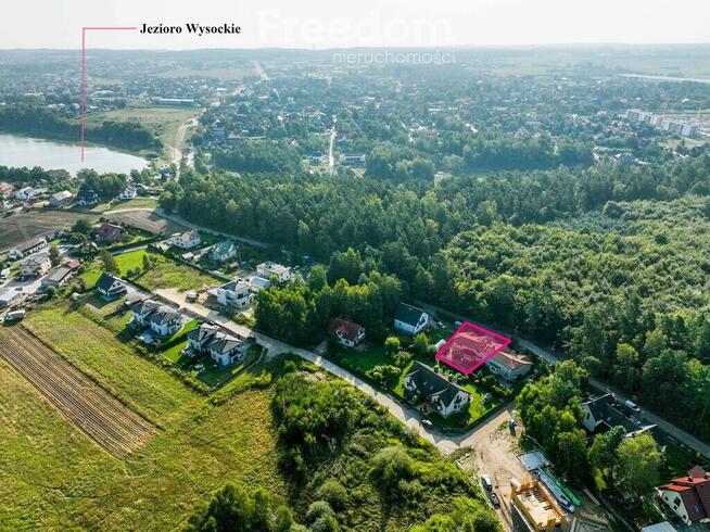 Dom w pięknej okolicy nad jeziorem, 700 m Osowej