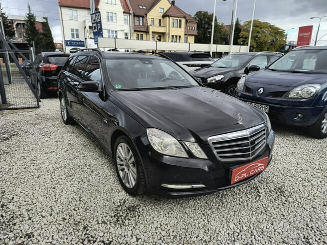 Mercedes E 350 Podgrzewana Kanapa tył| Nawigacja| Kamera cofania| RADAR| Skóry|FULL