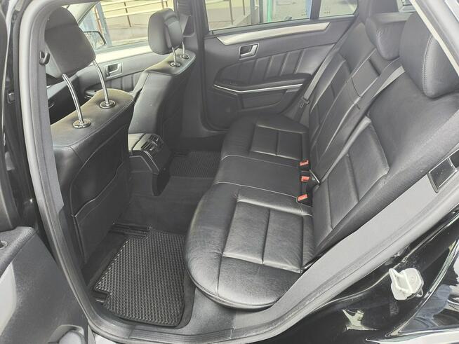 Mercedes E 350 Podgrzewana Kanapa tył| Nawigacja| Kamera cofania| RADAR| Skóry|FULL