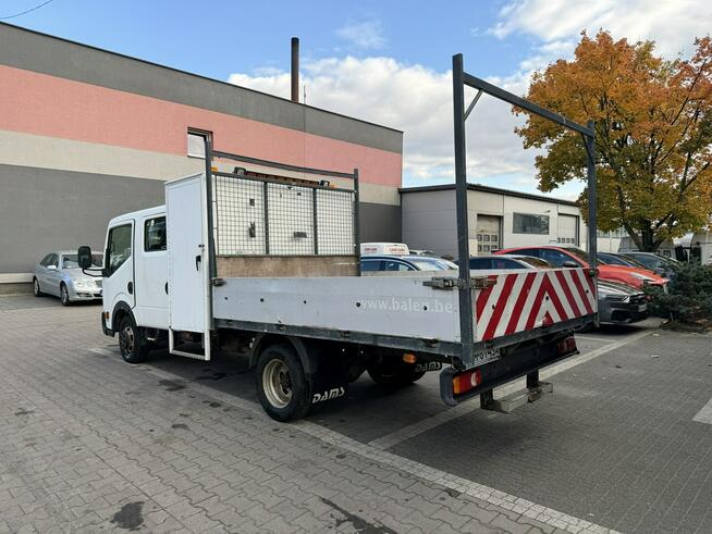 Nissan Cabstar Doka skrzynia ładunkowa