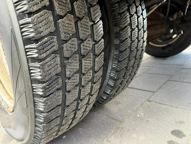 Nissan Cabstar Doka skrzynia ładunkowa