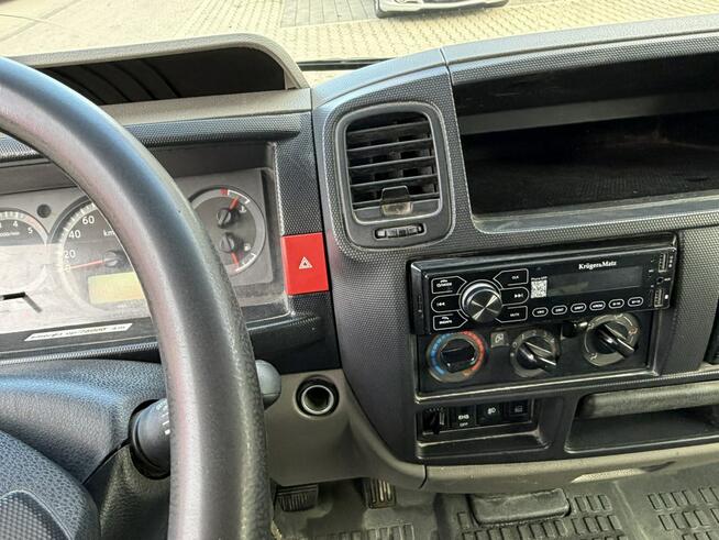 Nissan Cabstar Doka skrzynia ładunkowa