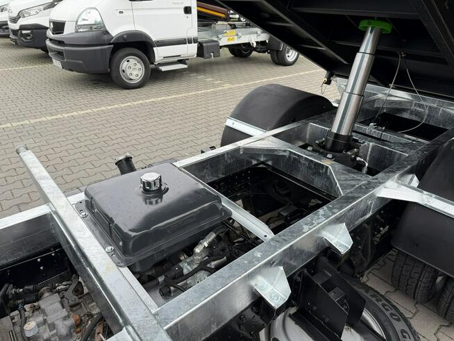 Mitsubishi Canter 3.0/130KM 3C13 Wywrotka 3-stronna do 3,5tony na Kat B nie Iveco Daily