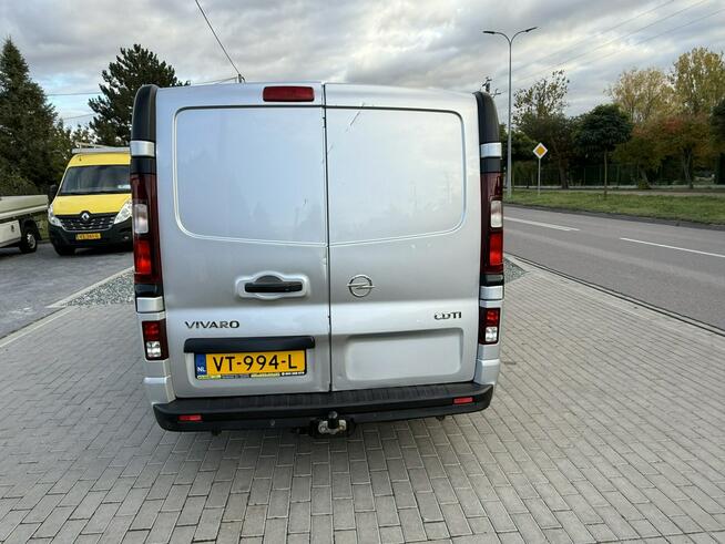 Opel Vivaro B 1.6CDTi LED 2016r Klimatyzacja Nawigacja 3-Osobowy Hak!
