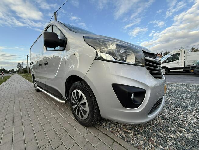 Opel Vivaro B 1.6CDTi LED 2016r Klimatyzacja Nawigacja 3-Osobowy Hak!