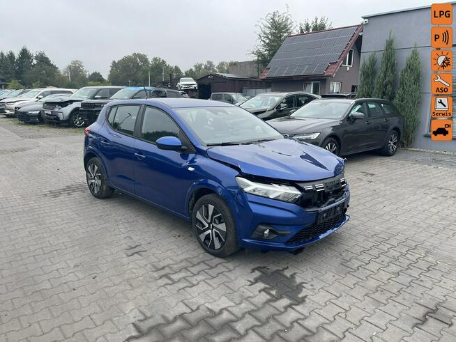 Dacia Sandero Klimatyzacja Czujniki parkowania Kamera HAK LPG