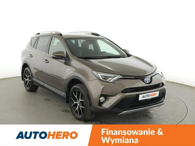Toyota RAV-4 4x4 półskóra navi kamera grzane fotele LED asystenci Bluetooth