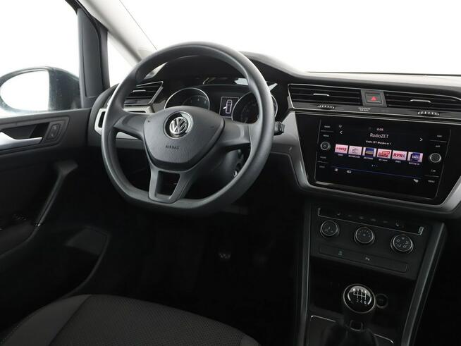 Volkswagen Touran navigacja klimatyzacja grzane fotele czujniki parkowania
