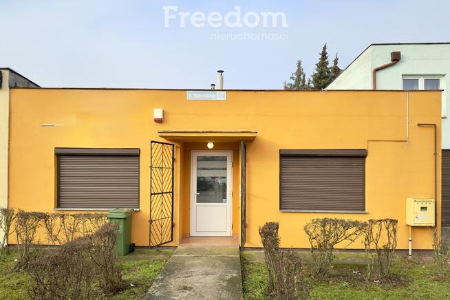 Dom z 2 lokalami - mieszkaj i zarabiaj