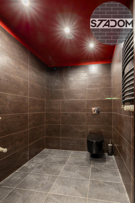 Dom z halami magazynowymi – Miejska Górka