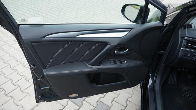 Toyota Avensis 2015r Salon POLSKA = BEZWYPADKOWY=