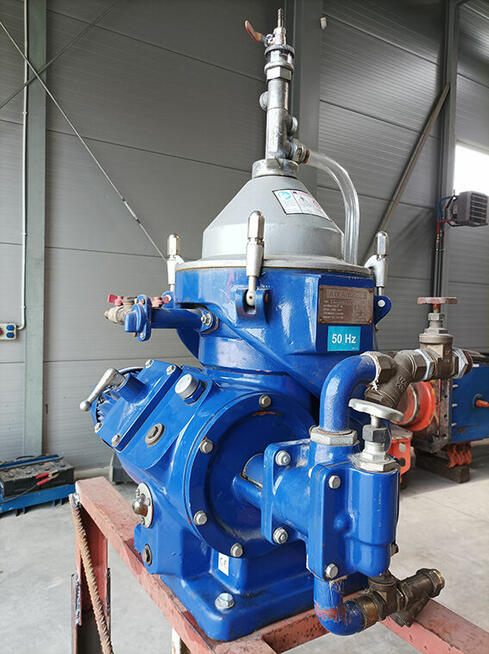 Wirówka do oczyszczania oleju i paliw