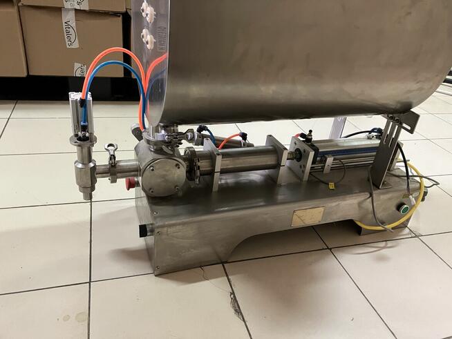 Dozownik do past z mieszalnikiem