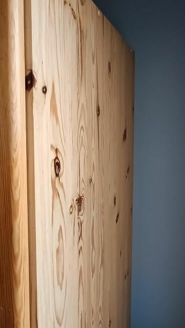 Sprzedam meble sosnowe w dobrym stanie