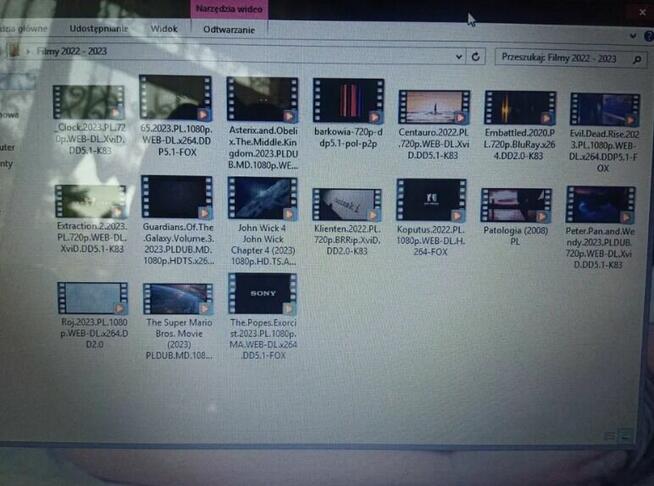 Laptop Asus 128GB SSD Core i3 LCD 14 Win8.1 + 17 filmów !