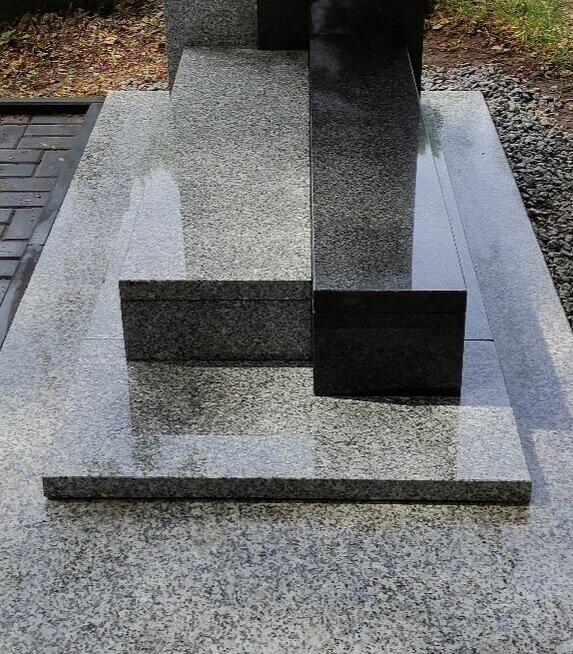 Opieka nad grobami pomnikami w Raciborzu mycie sprzatanie