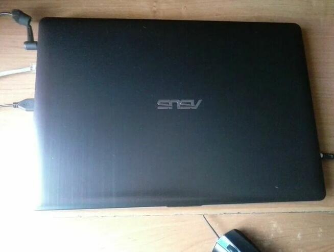 Laptop Asus 128GB SSD Core i3 LCD 14 Win8.1 + 17 filmów !