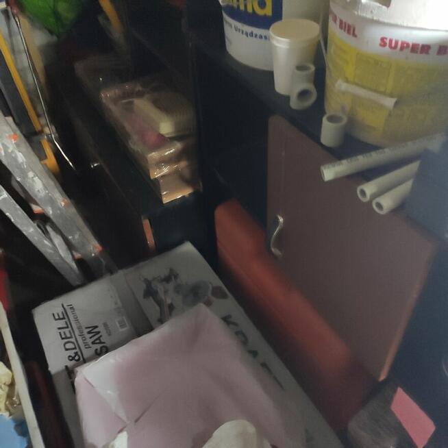 Sprzedam zawartość boksu