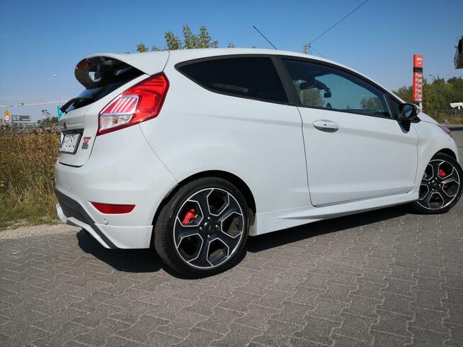 Ford Fiesta ST 200