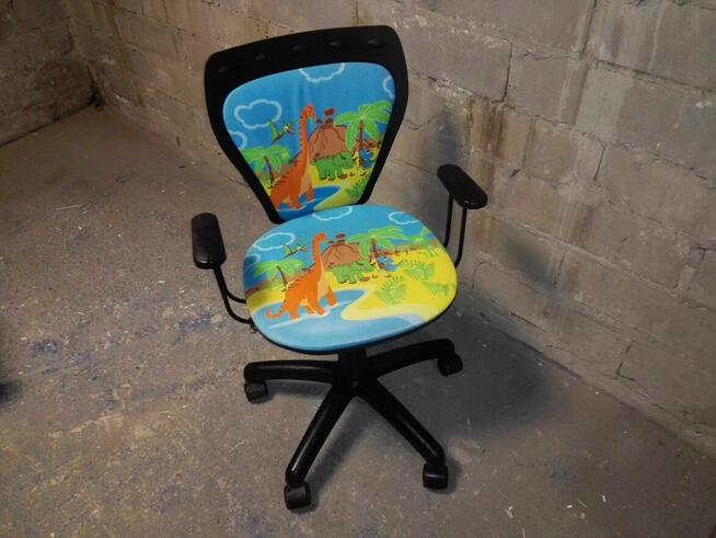 Krzesło obrotowe dla dziecka