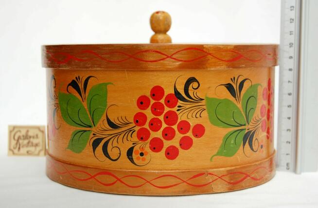 Chochłoma jarzębina ręcznie malowany okrągły pojemnik drewno