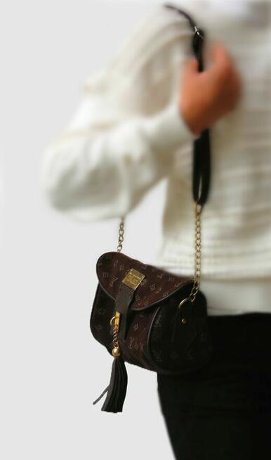 Zamszowa, brązowa torebka na ramię Louis Vuitton, replika
