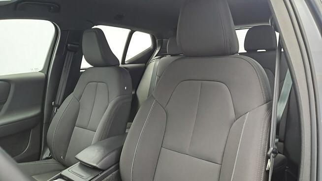 Volvo XC 40 73kWh P6 Recharge Plus aut ! Z Polskiego Salonu ! Faktura Vat 23% !