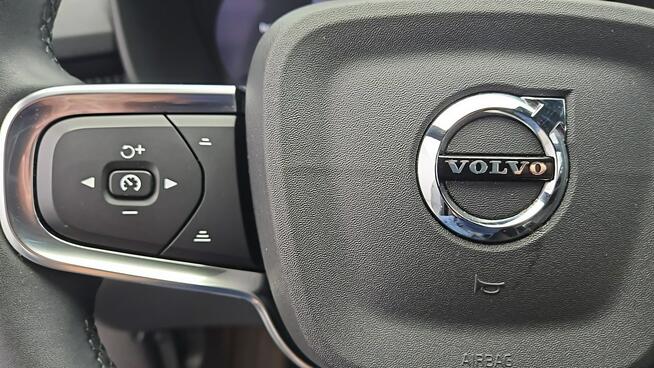 Volvo XC 40 73kWh P6 Recharge Plus aut ! Z Polskiego Salonu ! Faktura Vat 23% !