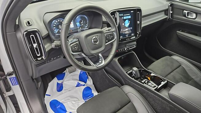 Volvo XC 40 T5 Plug-In Hybrid R-Design ! Z Polskiego Salonu ! Faktura Vat !