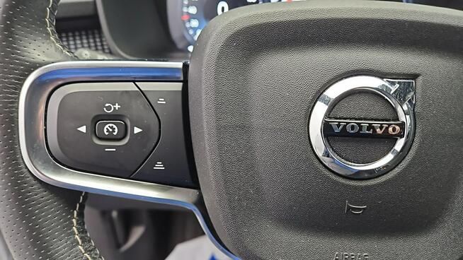 Volvo XC 40 T5 Plug-In Hybrid R-Design ! Z Polskiego Salonu ! Faktura Vat !