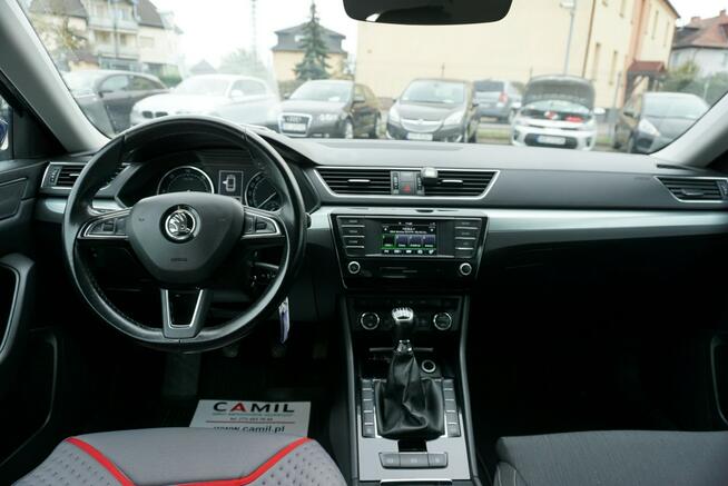Škoda Superb polski salon