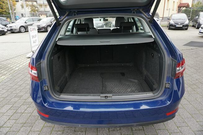 Škoda Superb polski salon