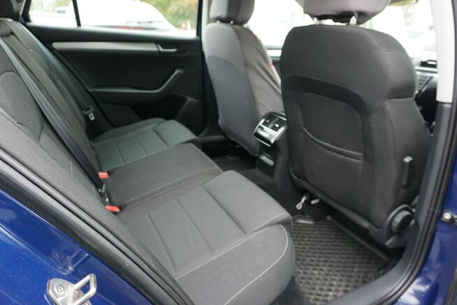 Škoda Superb polski salon