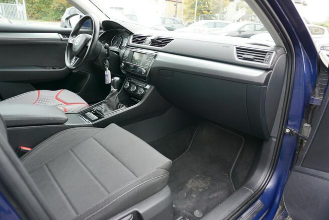 Škoda Superb polski salon