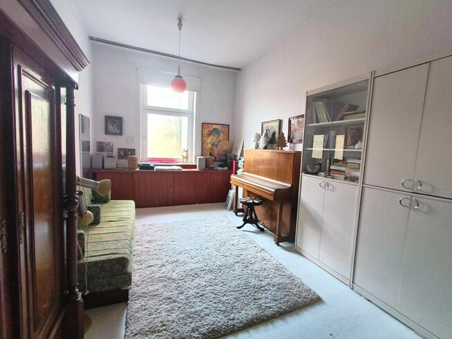 Na sprzedaż 4-pokojowe mieszkanie w Kamienicy