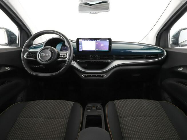 Fiat 500e LED navi klima auto panorama czujniki parkowania